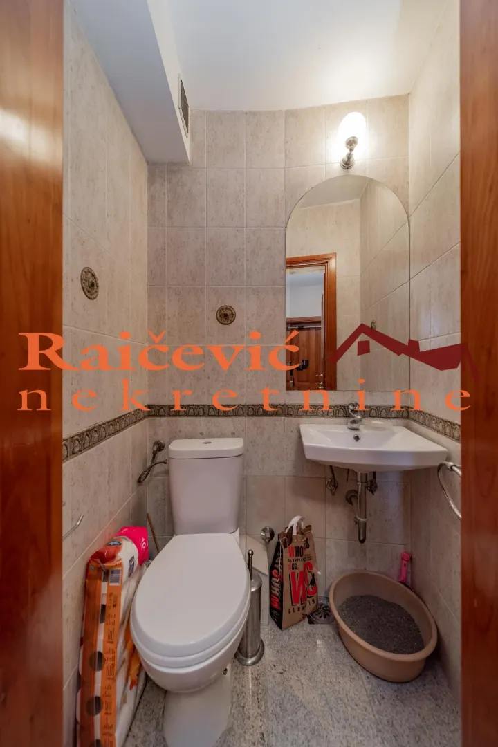 Sale, four bedroom apartment, 114m², Centar, Stara Pazova