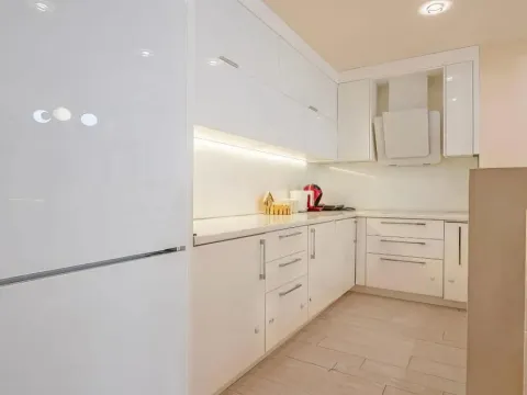 Prodaja, dvosoban stan, 80m², Budva, Crna Gora - image 10