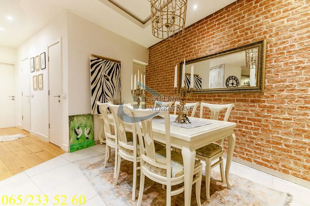 Sale, three bedroom apartment, 95m², Stari Grad, Beograd