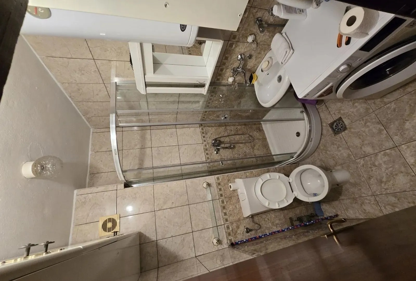 Izdavanje, trosoban stan, 80m², Gradiošnica, Tivat