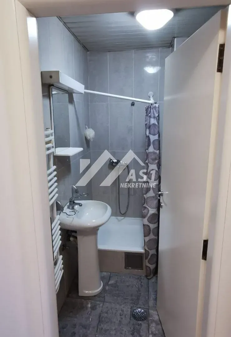 Rent, apartment, 22m², Grbavica, Novi Sad Sve Podlokacije