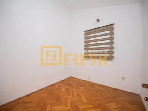 Izdavanje, kuća, 150m², Gornja Gorica, Podgorica - image 12