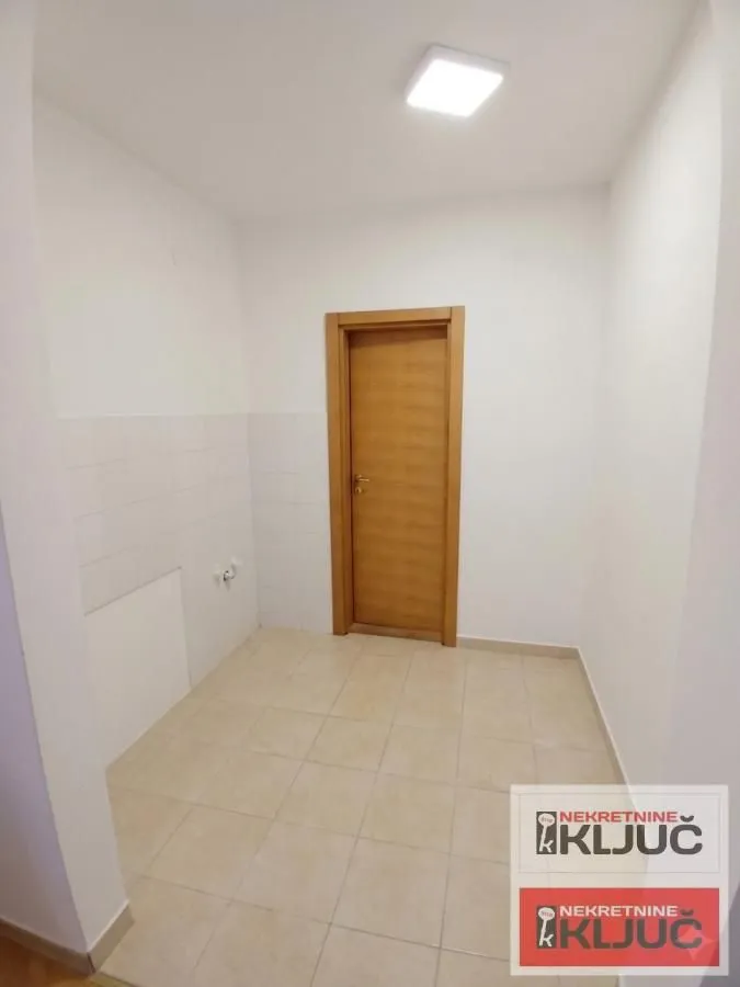 Prodaja, jednosoban stan, 28m², Grbavica, Novi Sad Sve Podlokacije