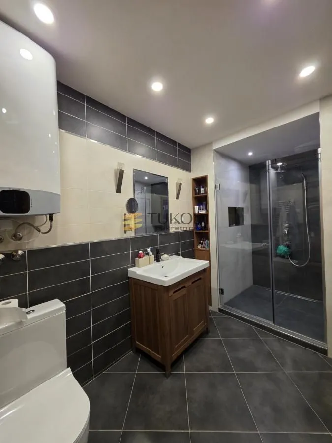 Prodaja, stan, 156m², Centar, Novi Sad