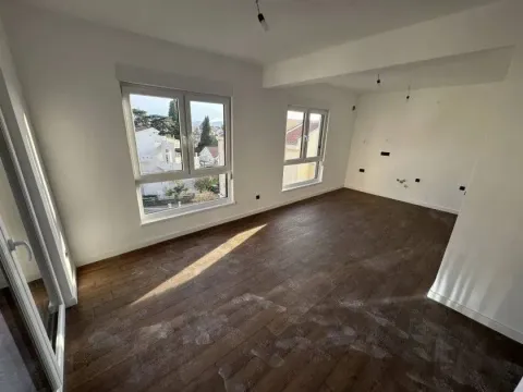 Prodaja, jednosoban stan, 44m², Centar, Tivat - image 5