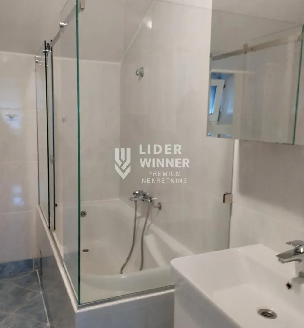 Rent, four bedroom apartment, 100m², Savski Venac, Beograd