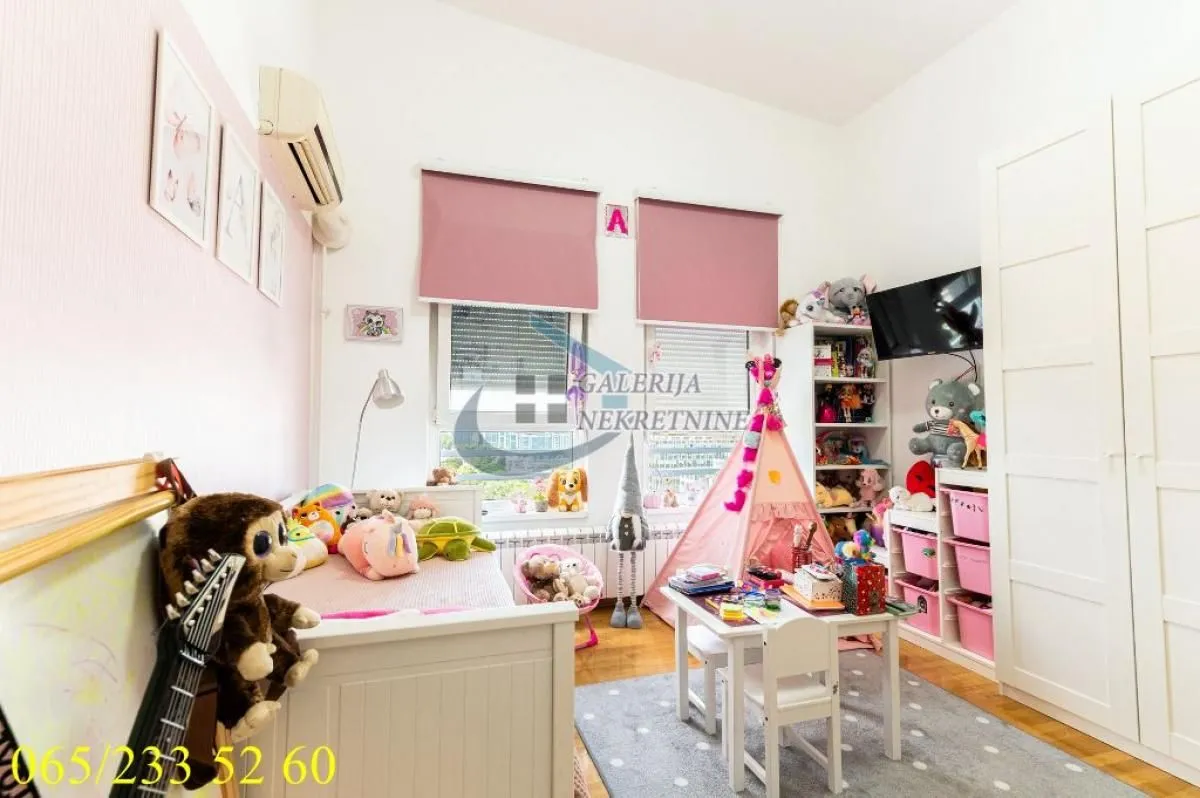 Sale, four bedroom apartment, 94m², Novi Beograd Blok 67, Novi Beograd Sve Podlokacije
