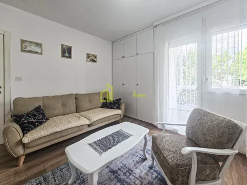 Izdavanje, jednosoban stan, 40m², Stari Aerodrom, Podgorica - image 12