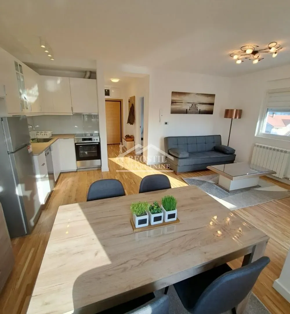 Izdavanje, dvosoban stan, 43m², Altina, Beograd