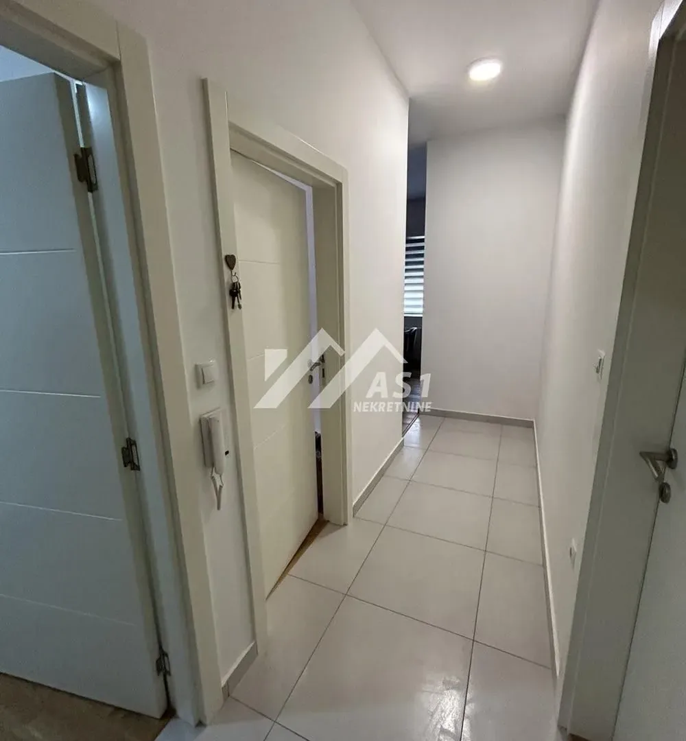 Izdavanje, dvosoban stan, 48m², Rotkvarija, Novi Sad Sve Podlokacije