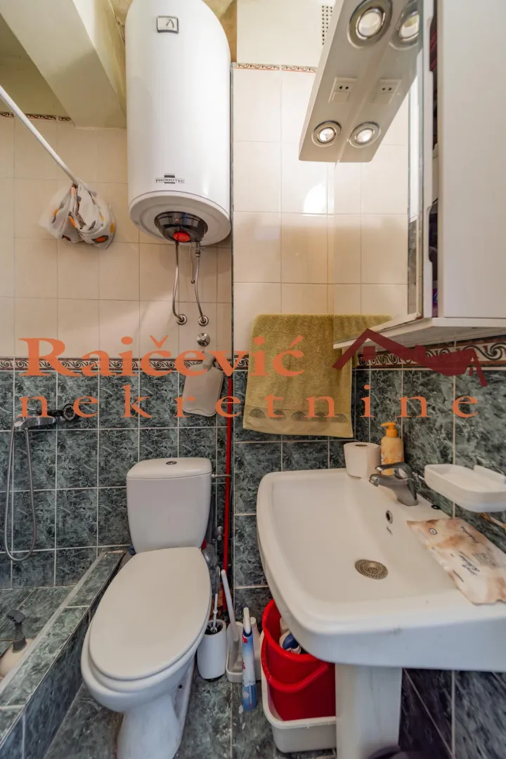 Sale, two bedroom apartment, 68m², Zemun Centar, Zemun Sve Podlokacije
