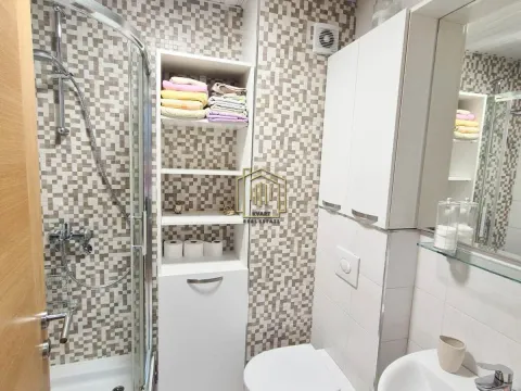 Izdavanje, jednosoban stan, 45m², City Kvart, Podgorica - image 5