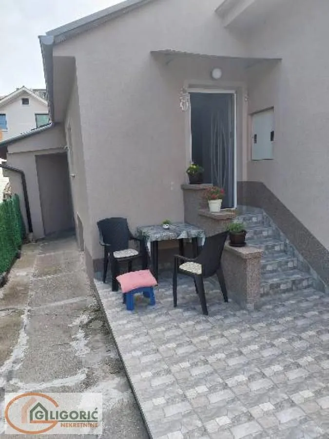 Sale, house, 80m², Cvetkova Pijaca, Zvezdara Sve Podlokacije