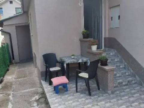 Prodaja, kuća, 80m², Cvetkova Pijaca, Zvezdara Sve Podlokacije - image 14