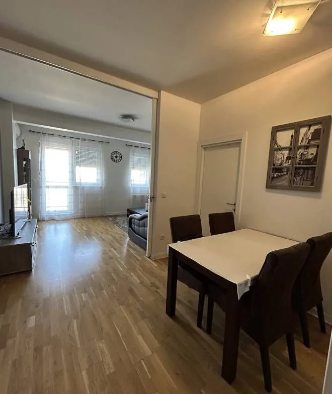 Rent, three bedroom apartment, 72m², Karaburma, Palilula Sve Podlokacije