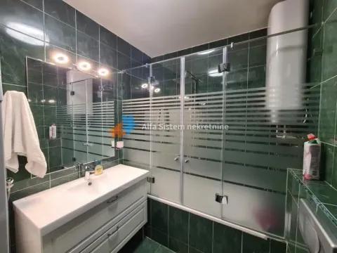 Rent, three bedroom apartment, 78m², Vračar Hram, Vračar Sve Podlokacije - image 12