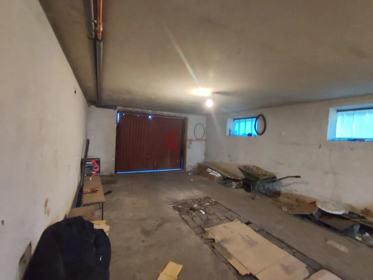 Prodaja, kuća, 441m², Novi Žednik, Subotica