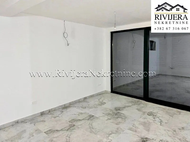 Prodaja, trosoban stan, 104m², Obala Đuraševića, Tivat