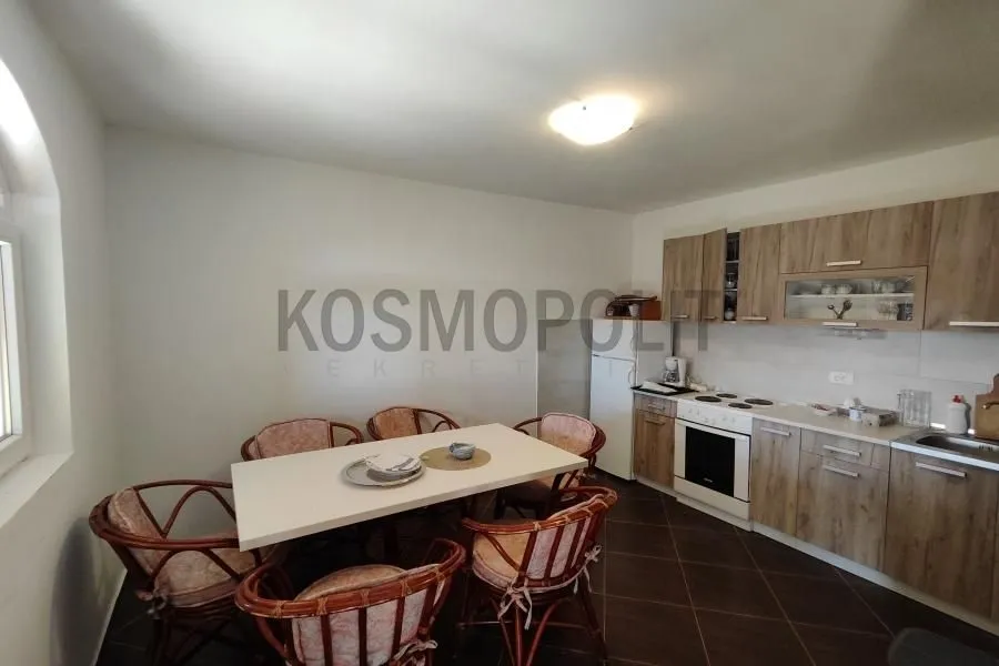 Prodaja, kuća, 220m², Voždovac Sve Podlokacije, Beograd