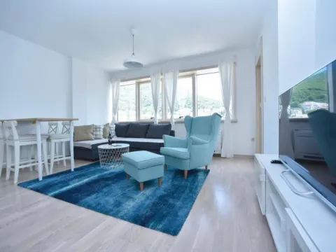 Rent, one bedroom apartment, 47m², Budva, Crna Gora - image 1