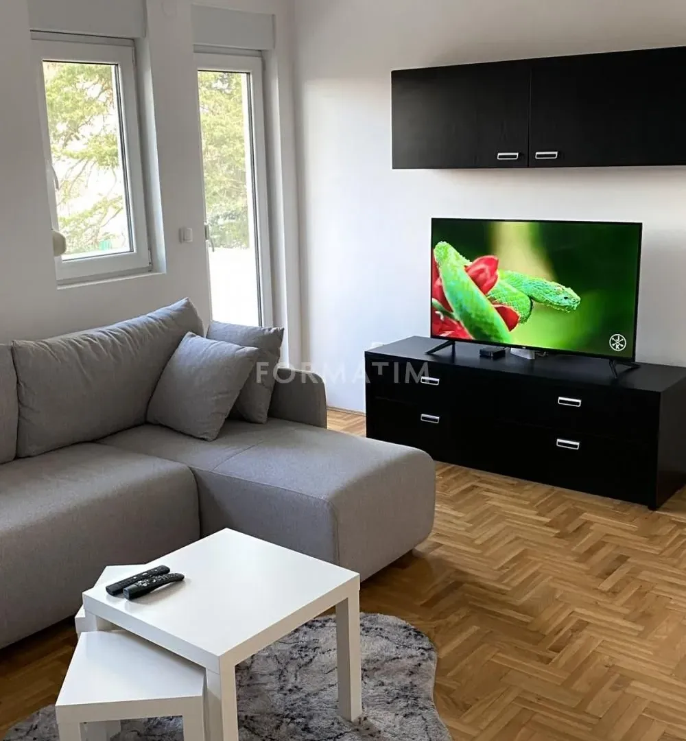 Izdavanje, trosoban stan, 65m², Banjica, Voždovac Sve Podlokacije