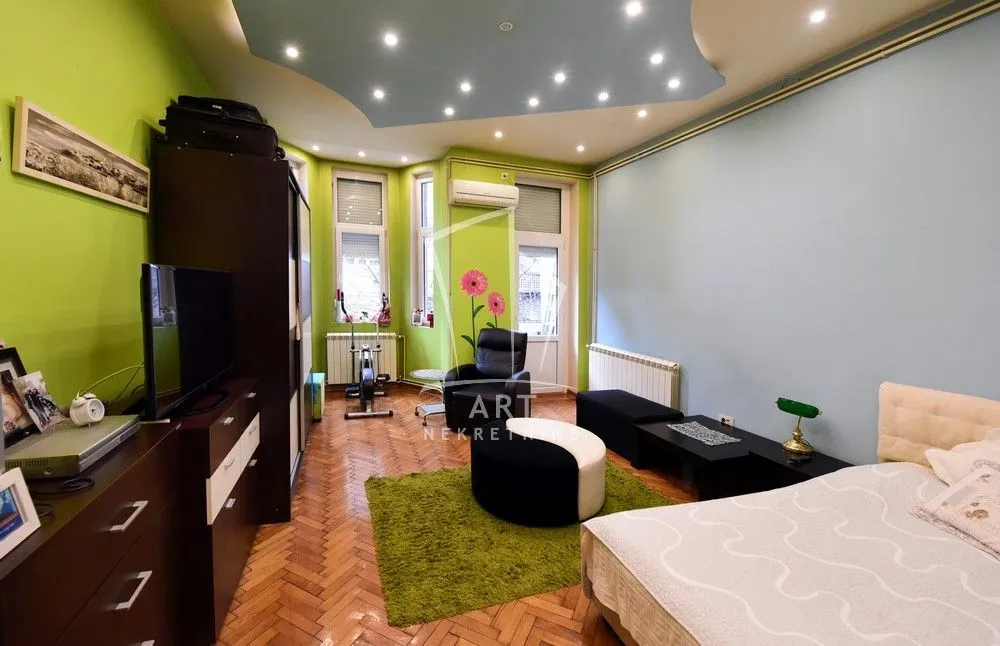Sale, three bedroom apartment, 86m², Vračar Sve Podlokacije, Beograd