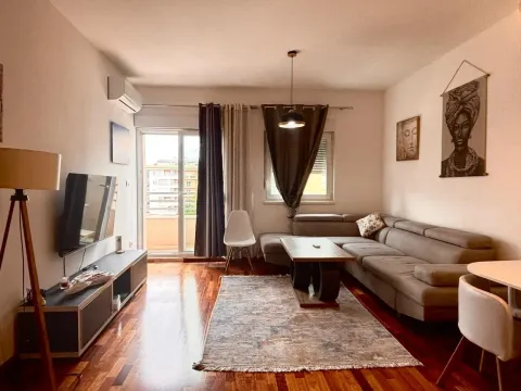 Izdavanje, jednosoban stan, 52m², City Kvart, Podgorica - image 3