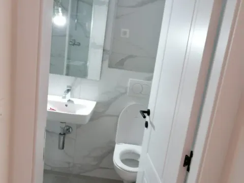 Izdavanje, jednosoban stan, 47m², Stari Aerodrom, Podgorica - image 9