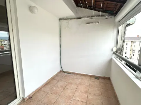 Prodaja, jednosoban stan, 55m², Stari Aerodrom, Podgorica - image 4