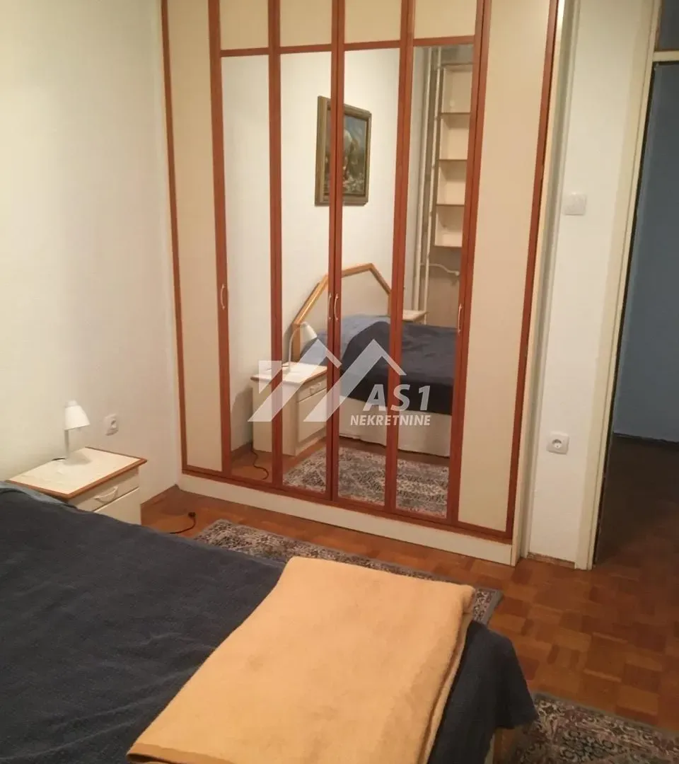 Izdavanje, trosoban stan, 83m², Liman 2, Novi Sad Sve Podlokacije
