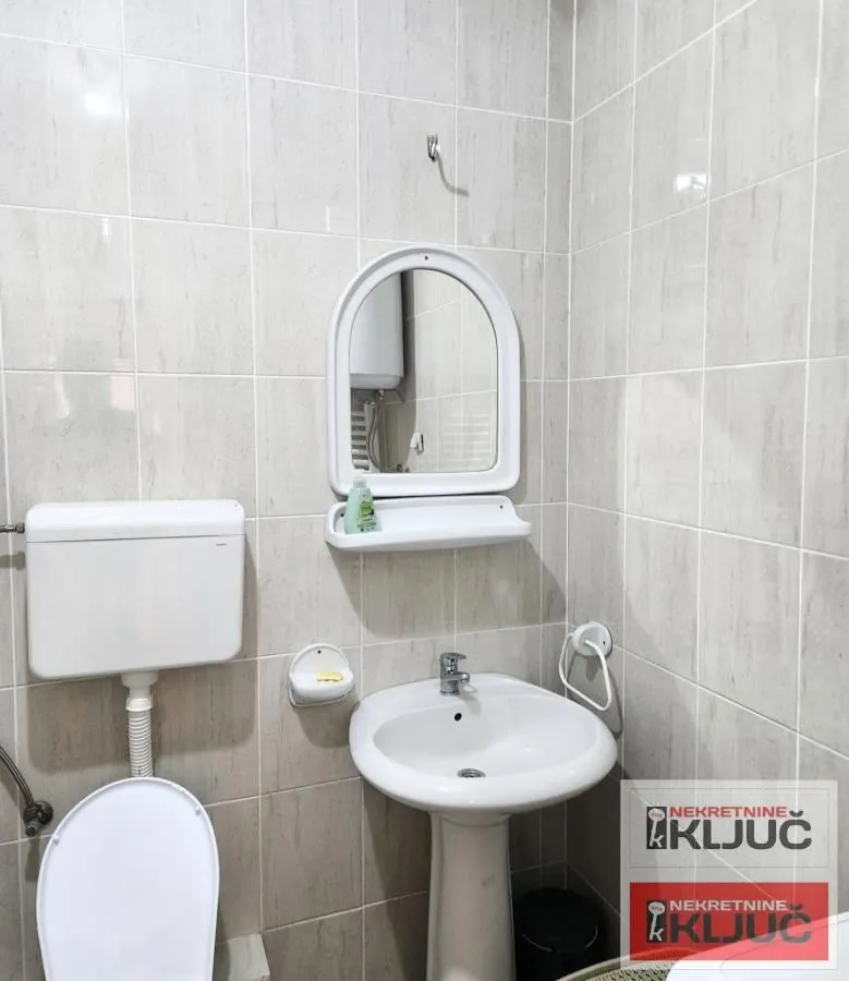 Izdavanje, jednosoban stan, 56m², Grbavica, Novi Sad Sve Podlokacije