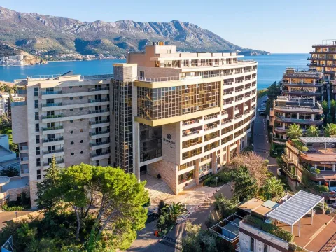 Prodaja, dvosoban stan, 92m², Bečići, Budva