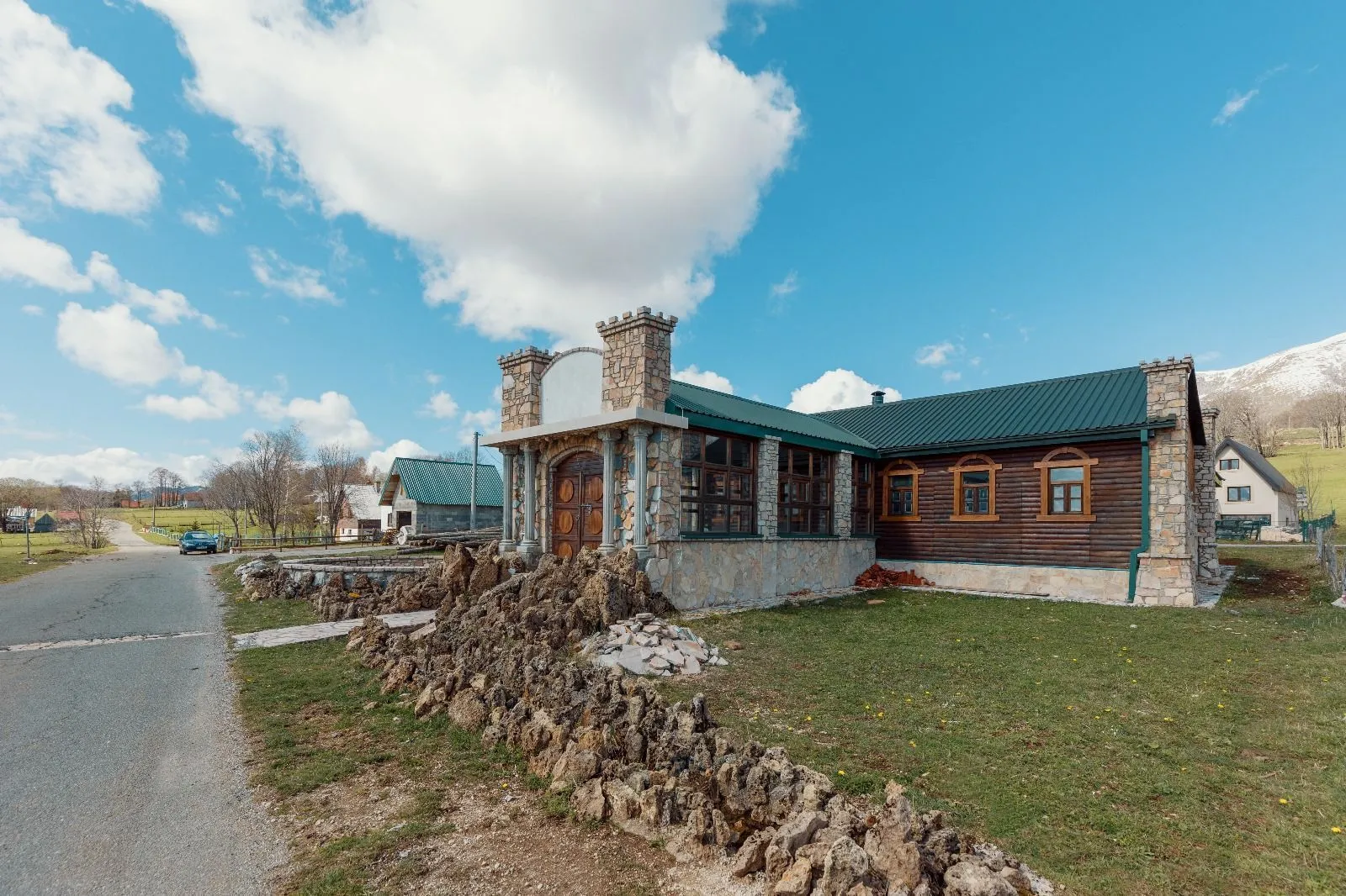 Sale, office space, 300m², Žabljak, Crna Gora