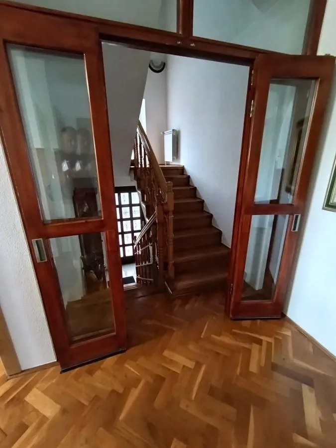 Prodaja, kuća, 333m², Veternik, Novi Sad Sve Podlokacije