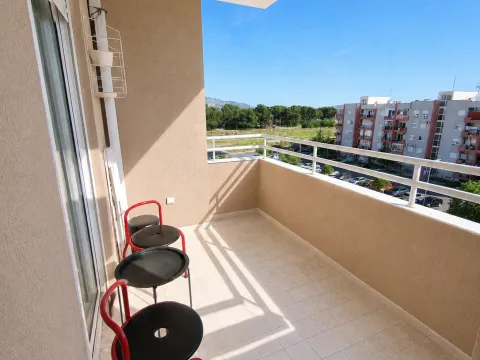 Rent, one bedroom apartment, 43m², Tuški Put, Podgorica - image 8
