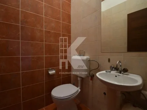 Rent, office space, 43m², Stari Aerodrom, Podgorica - image 3