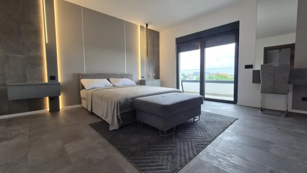 Rent, house, 250m², Zemun Ugrinovci, Zemun Sve Podlokacije