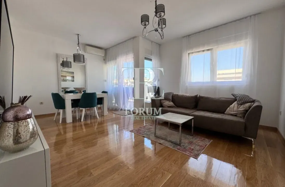 Izdavanje, jednosoban stan, 53m², City Kvart, Podgorica