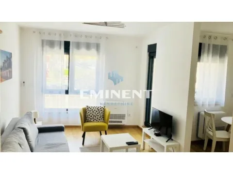 Izdavanje, stan, 42m², Gradska Bolnica, Zvezdara Sve Podlokacije - image 1