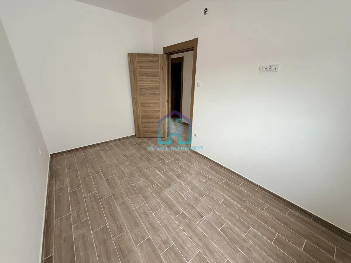 Prodaja, četvorosoban stan, 104m², Vidovdansko naselje, Novi Sad Sve Podlokacije