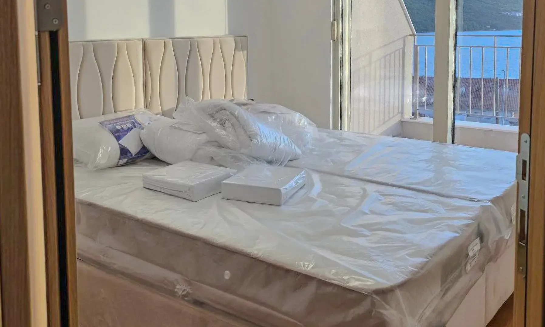 Izdavanje, dvosoban stan, 66m², Kumbor, Herceg Novi