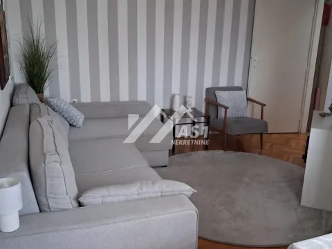 Izdavanje, jednosoban stan, 41m², Bulevar Oslobodjenja, Novi Sad Sve Podlokacije - image 2