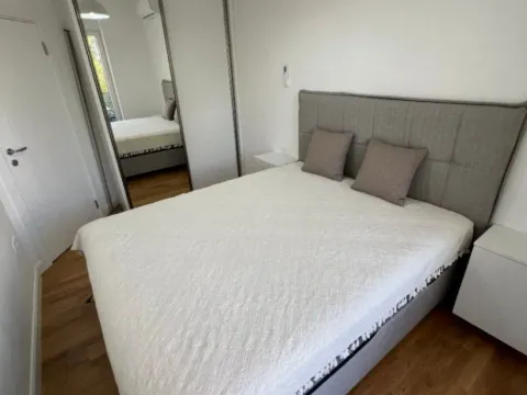 Izdavanje, jednosoban stan, 50m², Centar, Bar - image 11