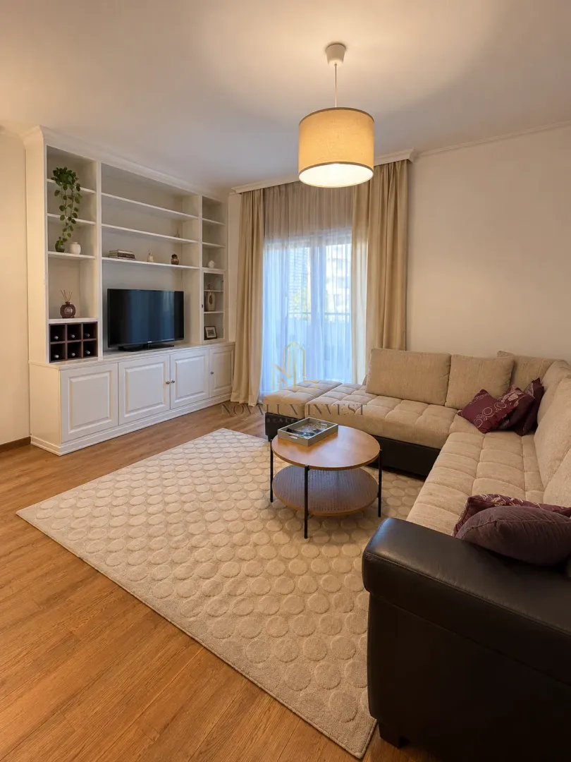 Izdavanje, dvosoban stan, 68m², City Kvart, Podgorica
