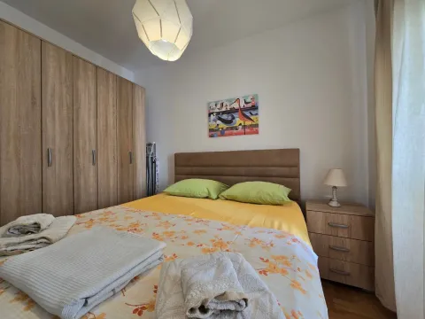 Rent, one bedroom apartment, 47m², Budva, Crna Gora - image 6