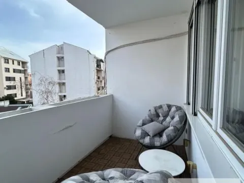 Rent, two bedroom apartment, 52m², Vračar Sve Podlokacije, Beograd - image 10