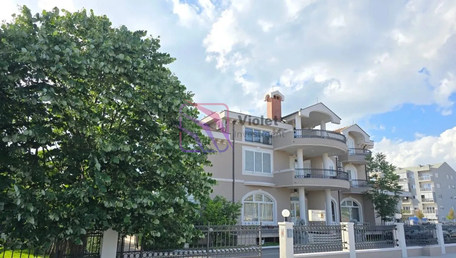 Izdavanje, poslovni prostor, 500m², Stari Aerodrom, Podgorica