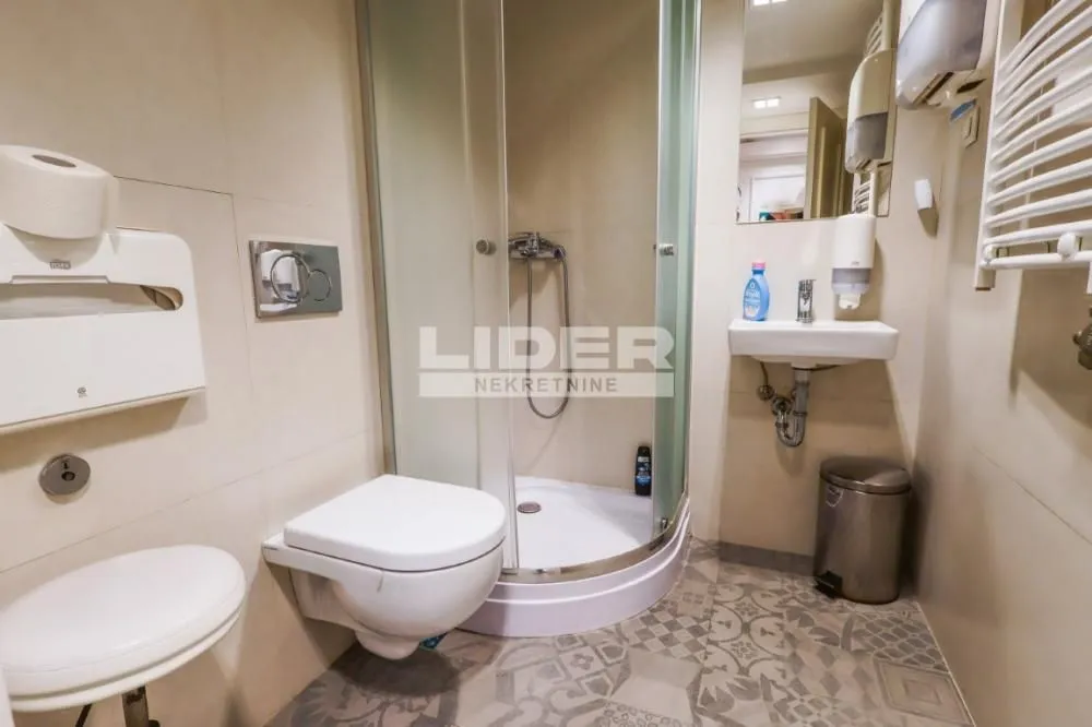 Rent, office space, 147m², Kalenić Pijaca, Vračar Sve Podlokacije