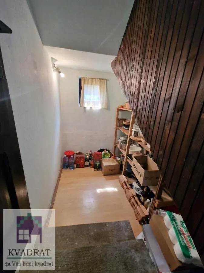 Prodaja, kuća, 219m², Centar, Ub