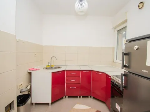 Izdavanje, trosoban stan, 80m², Dalmatinska ulica, Podgorica - image 6